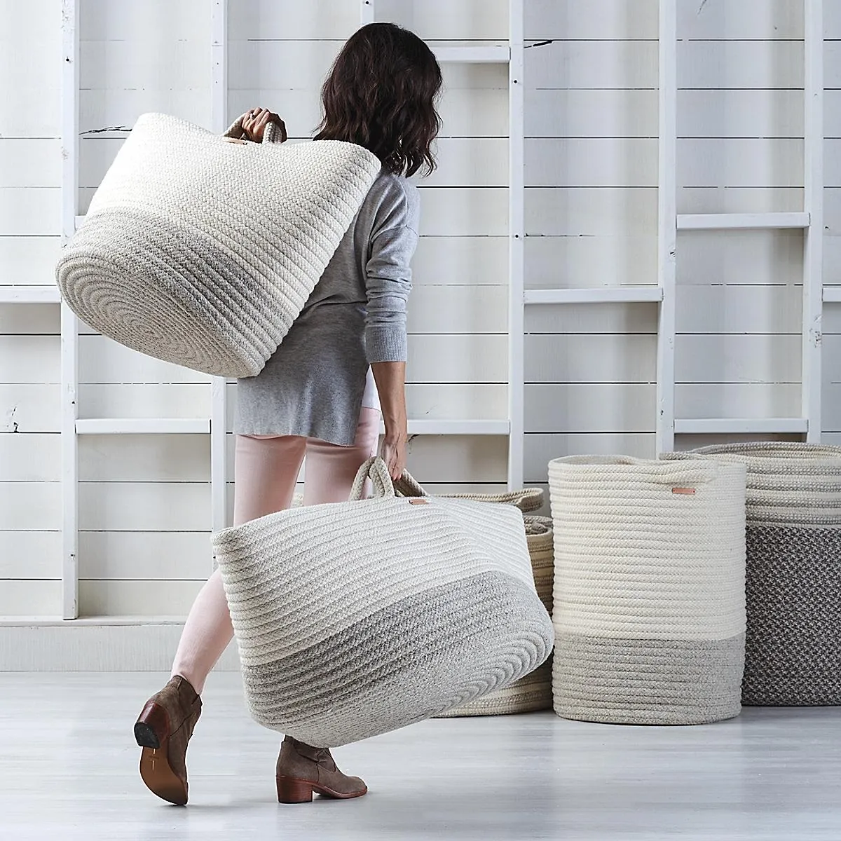 Big Braided Wool Basket - Houndstooth