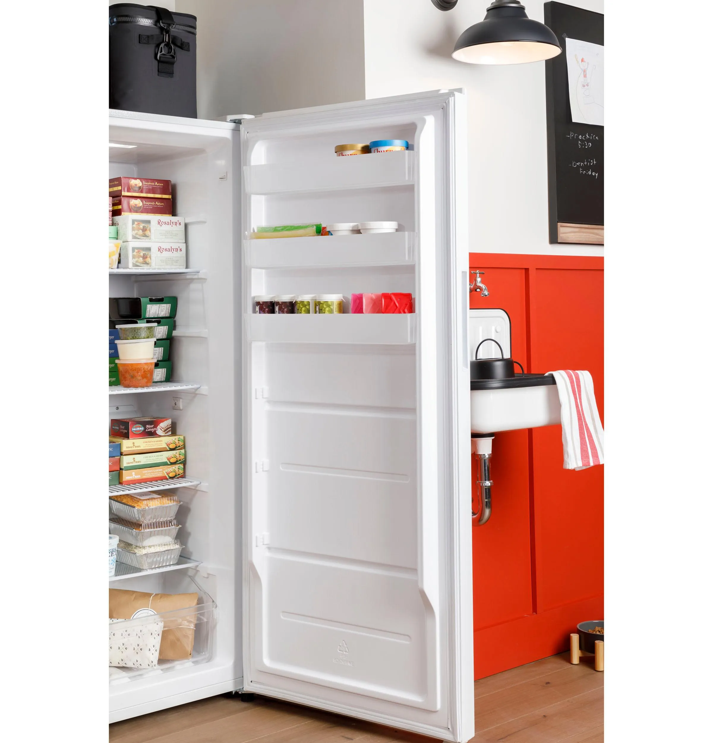 HUF13STRWW Hotpoint® 13 Cu. Ft. Frost-Free Upright Freezer